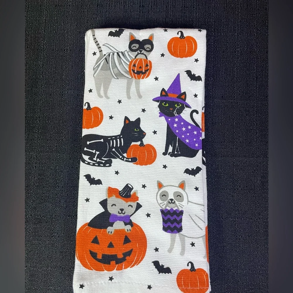 Mainstream halloween kitchen